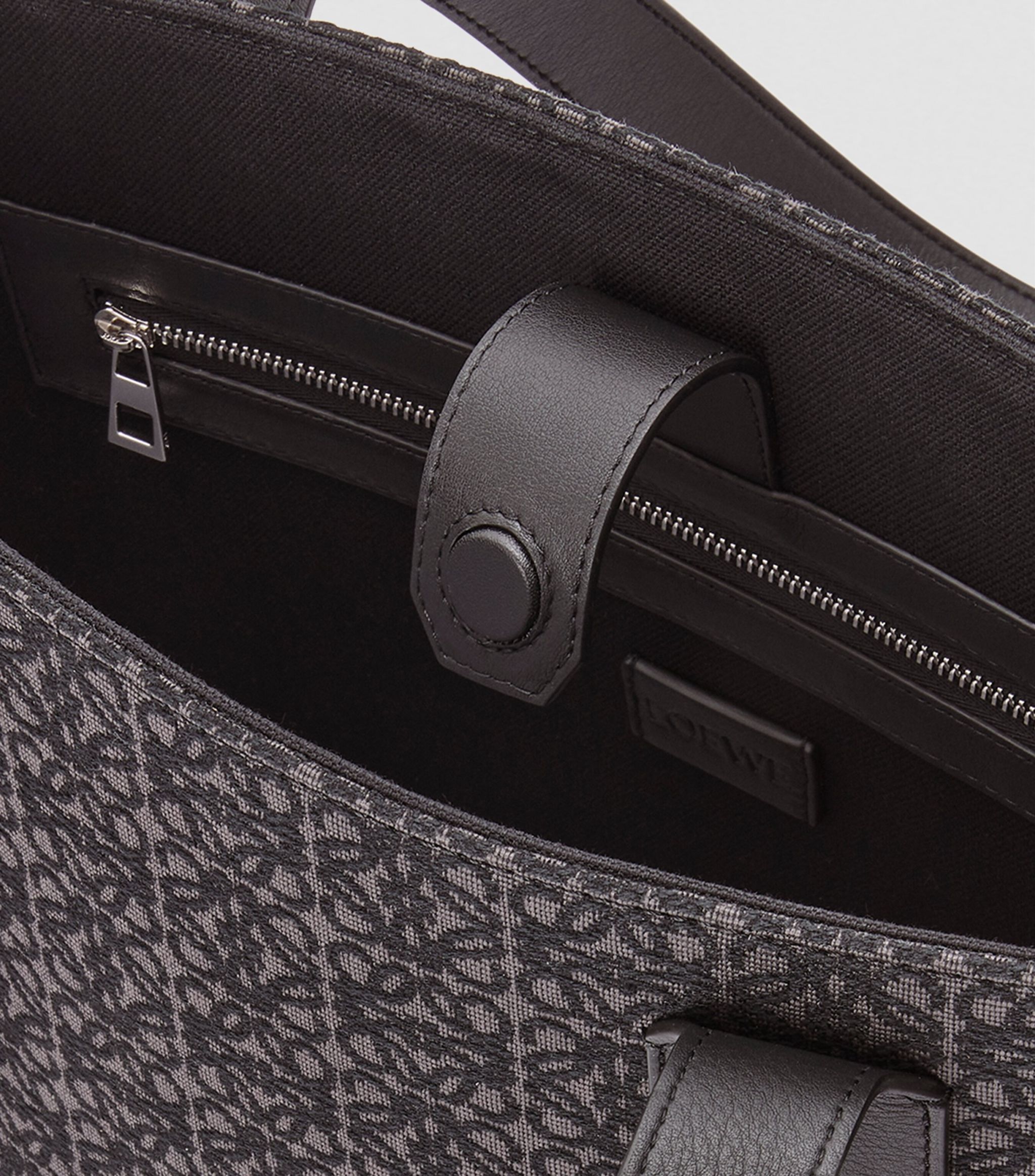 TÚI LOEWE Anagram Buckle Tote Bag
