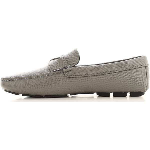 PRADA SAFFIANO LEATHER LOAFER