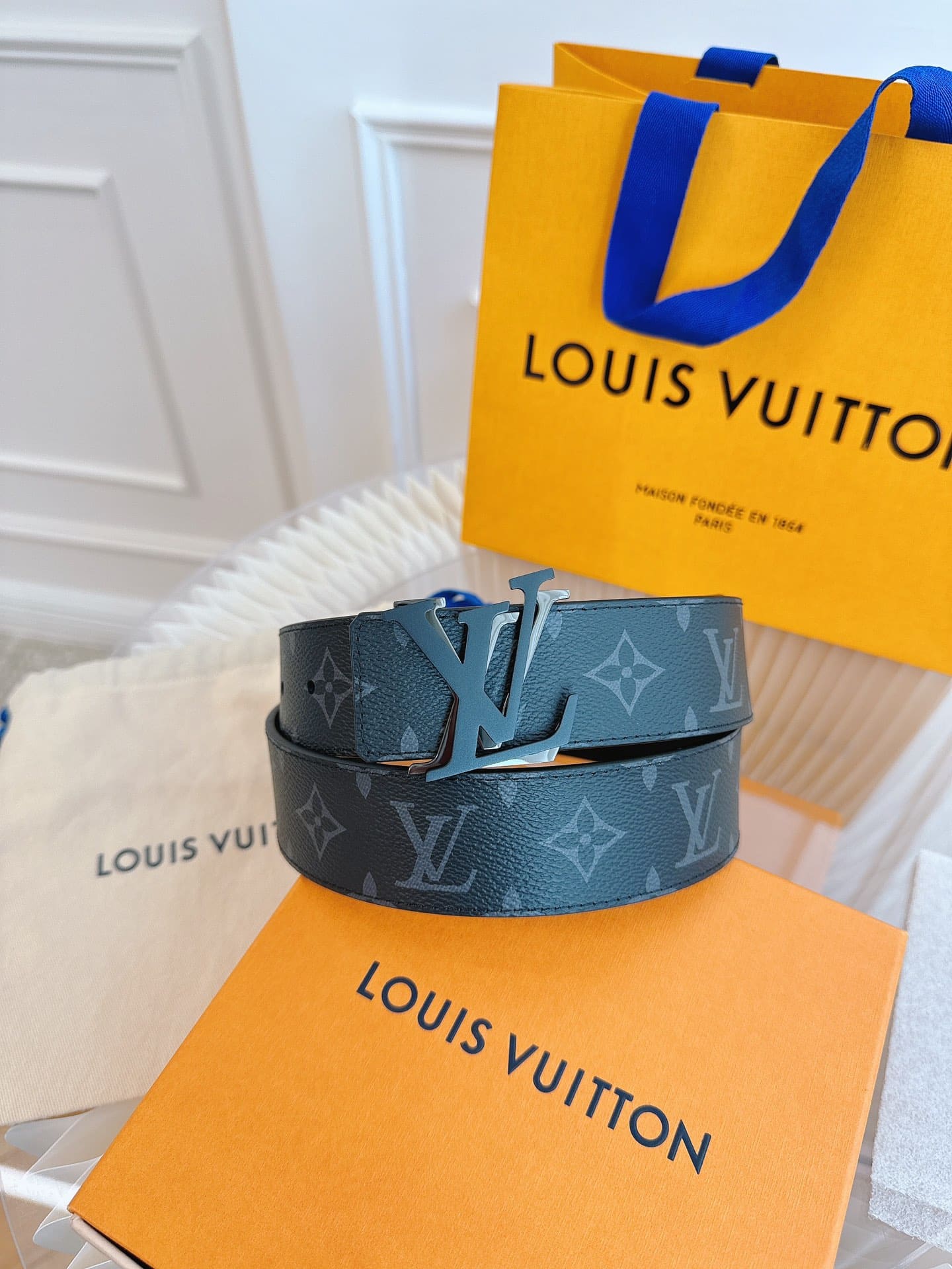 LƯNG LOUIS VUITTON DOUBLE LV BLACK MONOGRAM LEATHER Khóa bạc