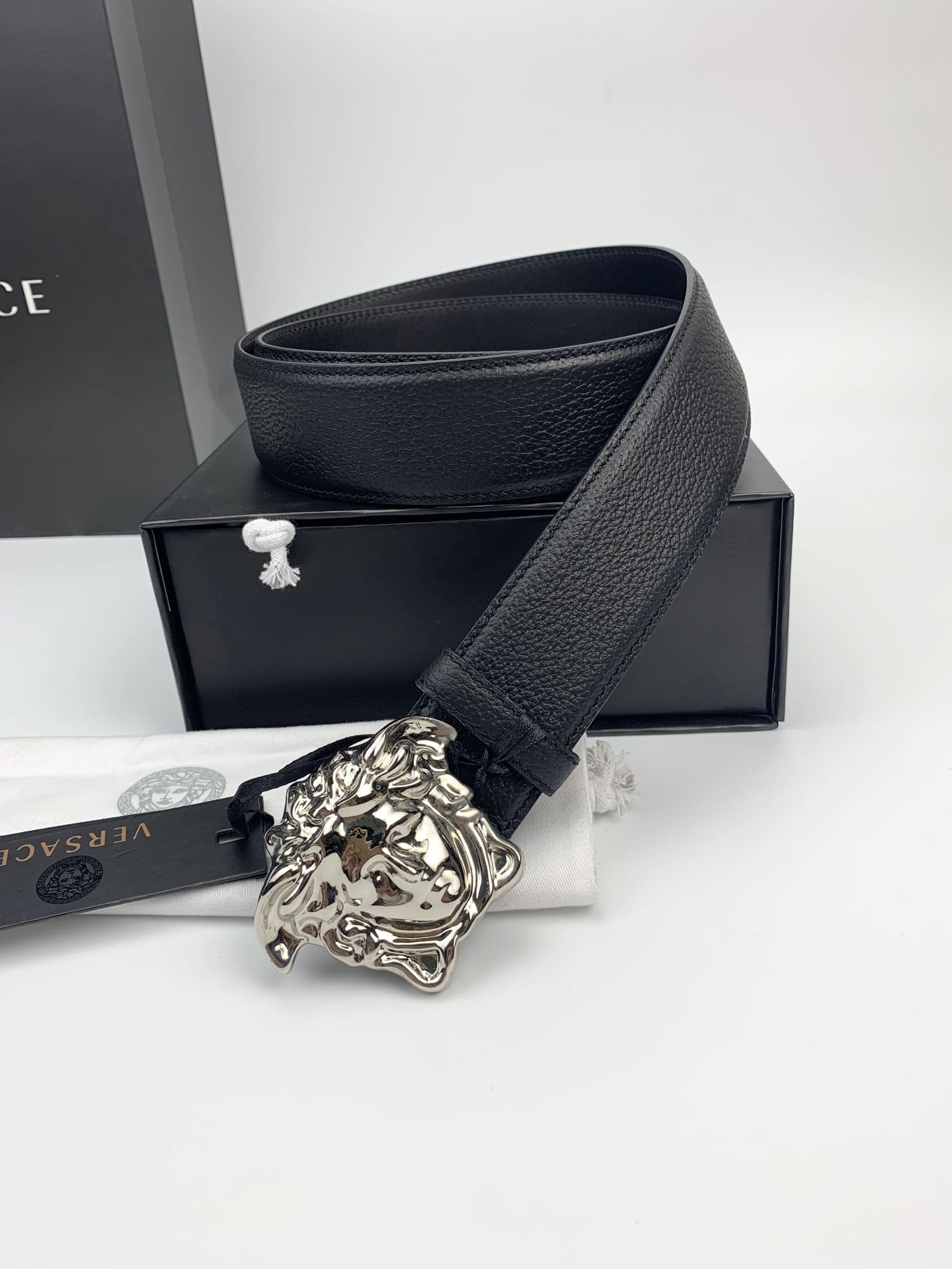 DÂY LƯNG VERSACE MEDUSA HEAD CALFSKIN LEATHER Khóa bạc