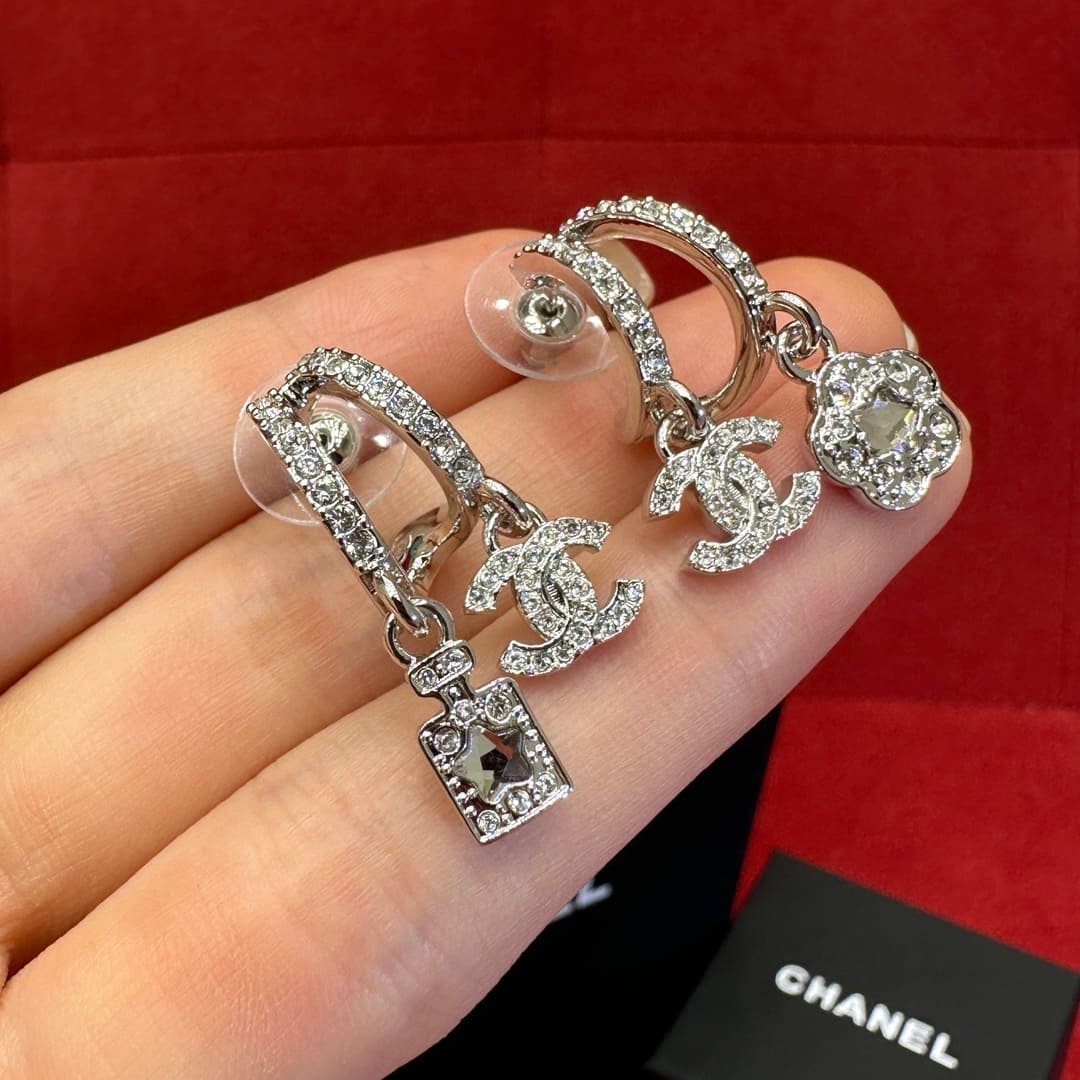 HOA TAI CHANEL DIAMOND PLATINUM