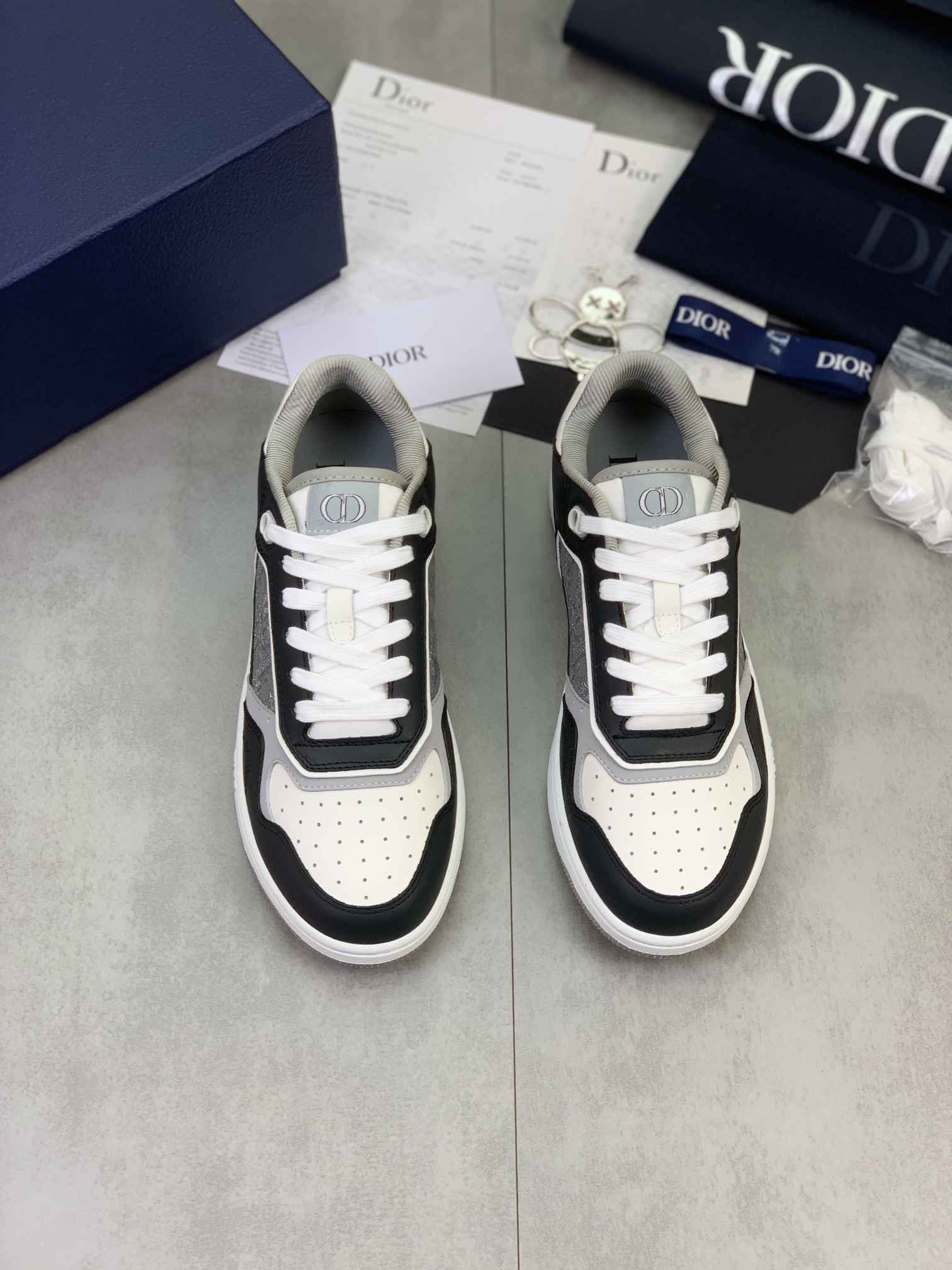 GIÀY CHRISTIAN DIOR LEATHER SNEAKER SHOES AAA