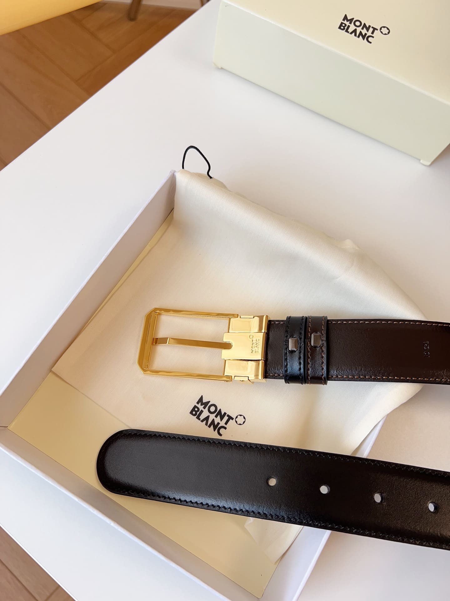 DÂY LƯNG MONTBLANC CALFSKIN LEATHER Belt Khóa vàng