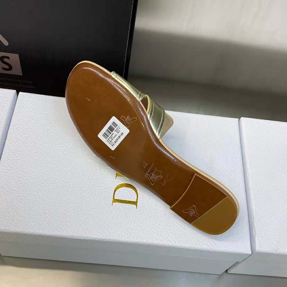 DÉP Dior Women 30 Montaigne Slide Platinum-Tone Metallic Calfskin