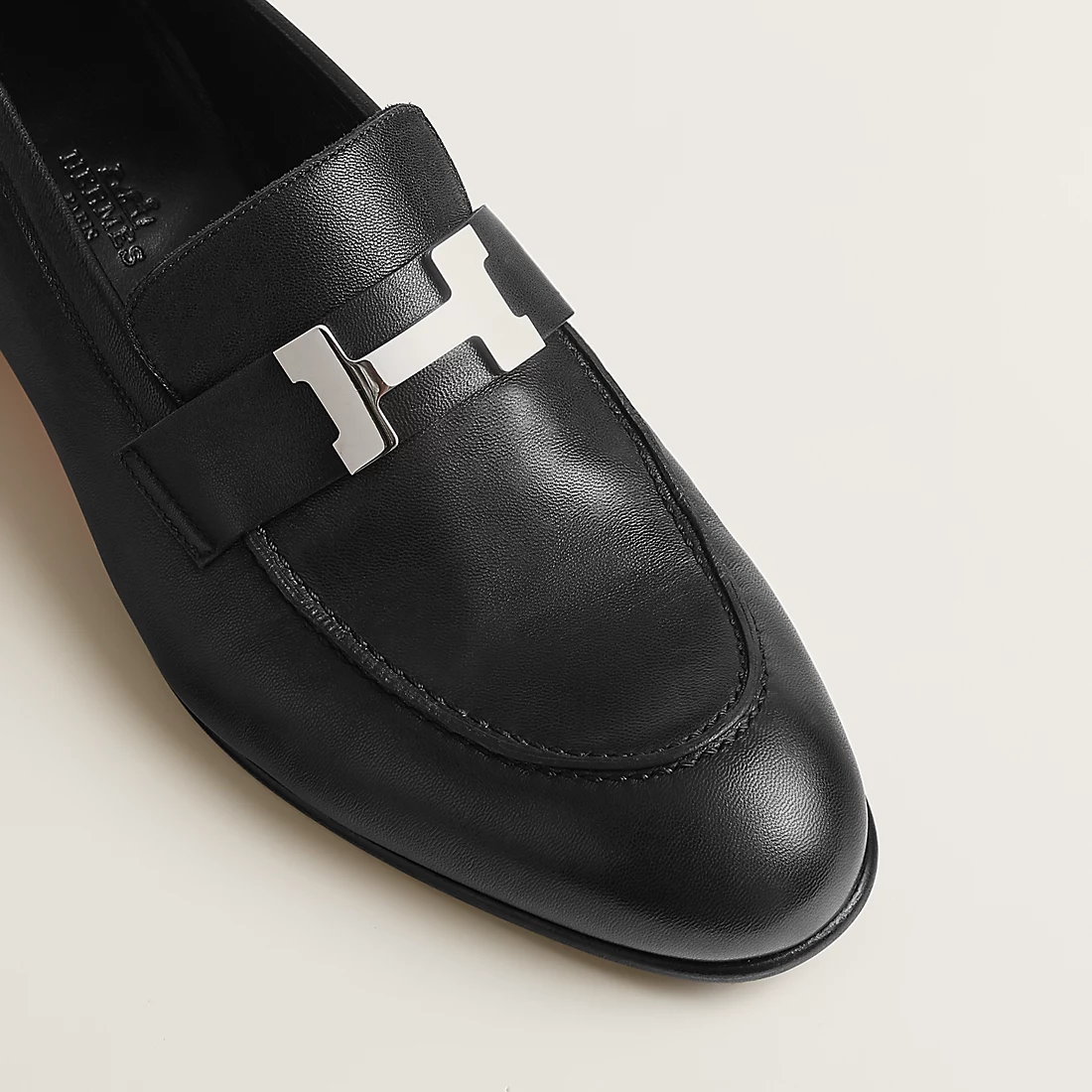GIÀY HERMES PARIS LOAFER COWHIDE LEATHER BLACK SS2022