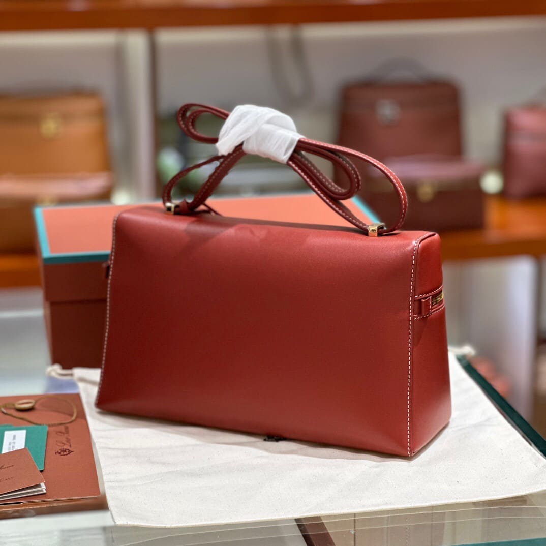 TÚI Loro Piana Women Extra Pocket L27 in Sheepskin Leather Red