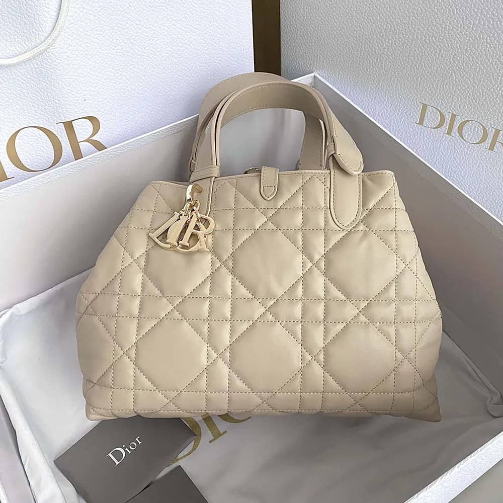 TÚI Dior Toujours Powder Beige Macrocannage Calfskin cỡ trung