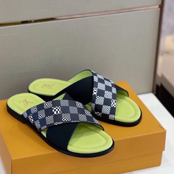 DÉP LOUIS VUITTON MONOGRAM TRIANGLE SLIPPER
