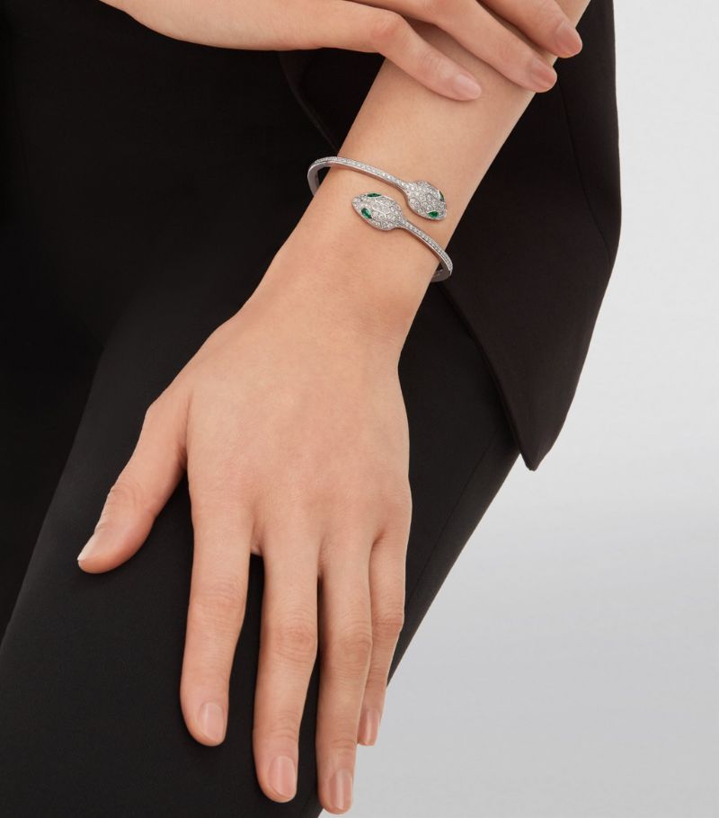 Vòng tay BVLGARI White Gold, Diamond and Emerald Serpenti Bangle vàng trắng 18K