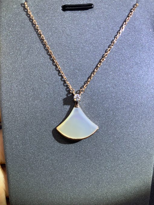 DÂY CHUYỀN BULGARI Divas’ Dream Mother Of Pearl Diamond Necklace 18K