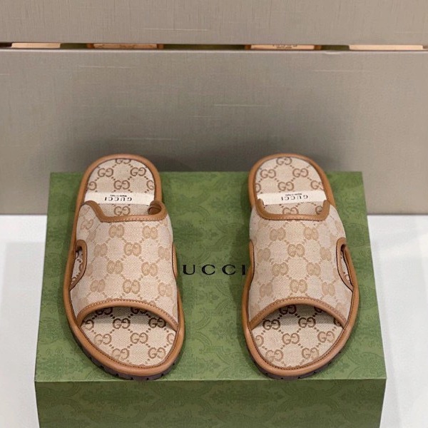 DÉP GUCCI GG CANVAS UNISEX SLIPPER