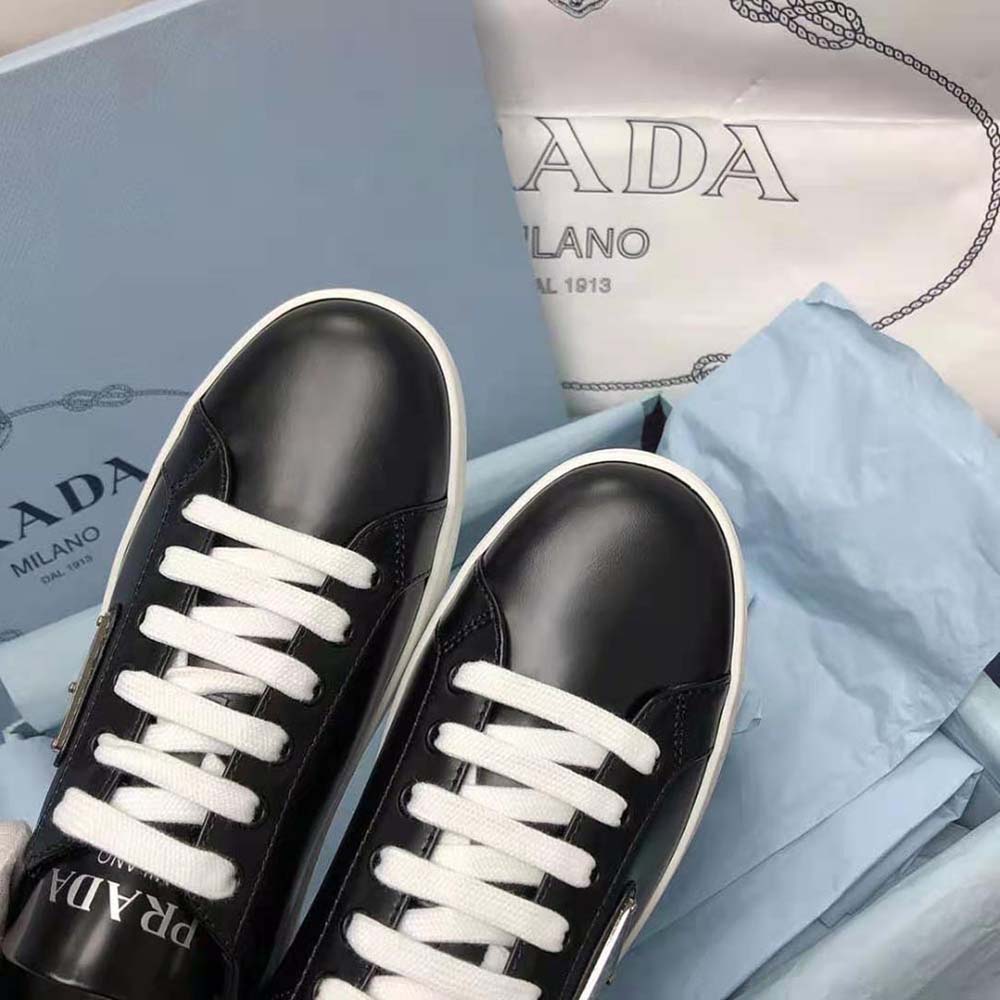 GIÀY PRADA Men Brushed Leather Sneakers-Black