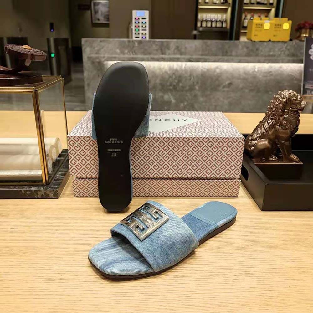 DÉP Givenchy Women 4G Mules in Washed Denim-Blue