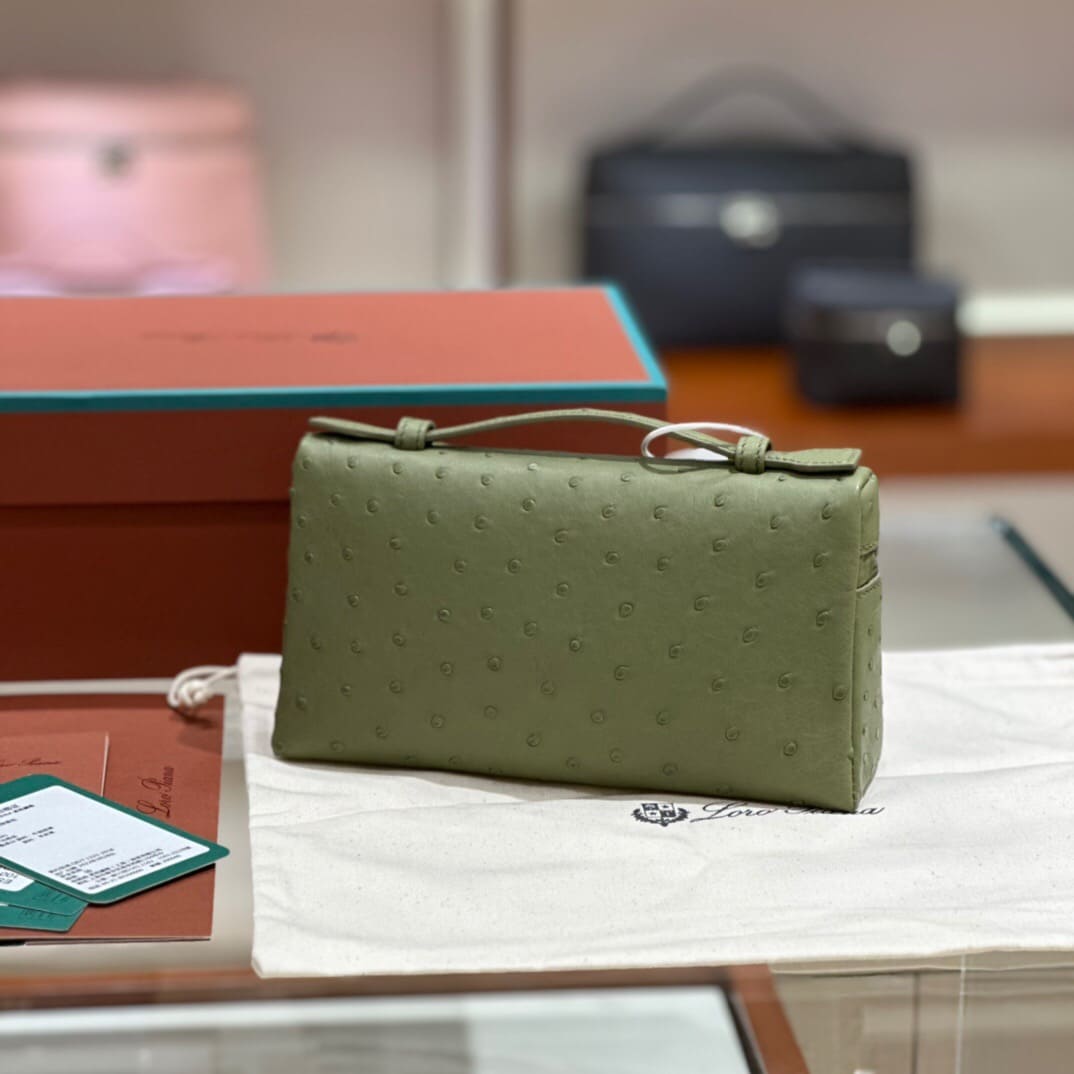 TÚI Loro Piana Women Extra Pocket L27 in Ostrich Leather Olive da đà điểu(Gía Liên Hệ)