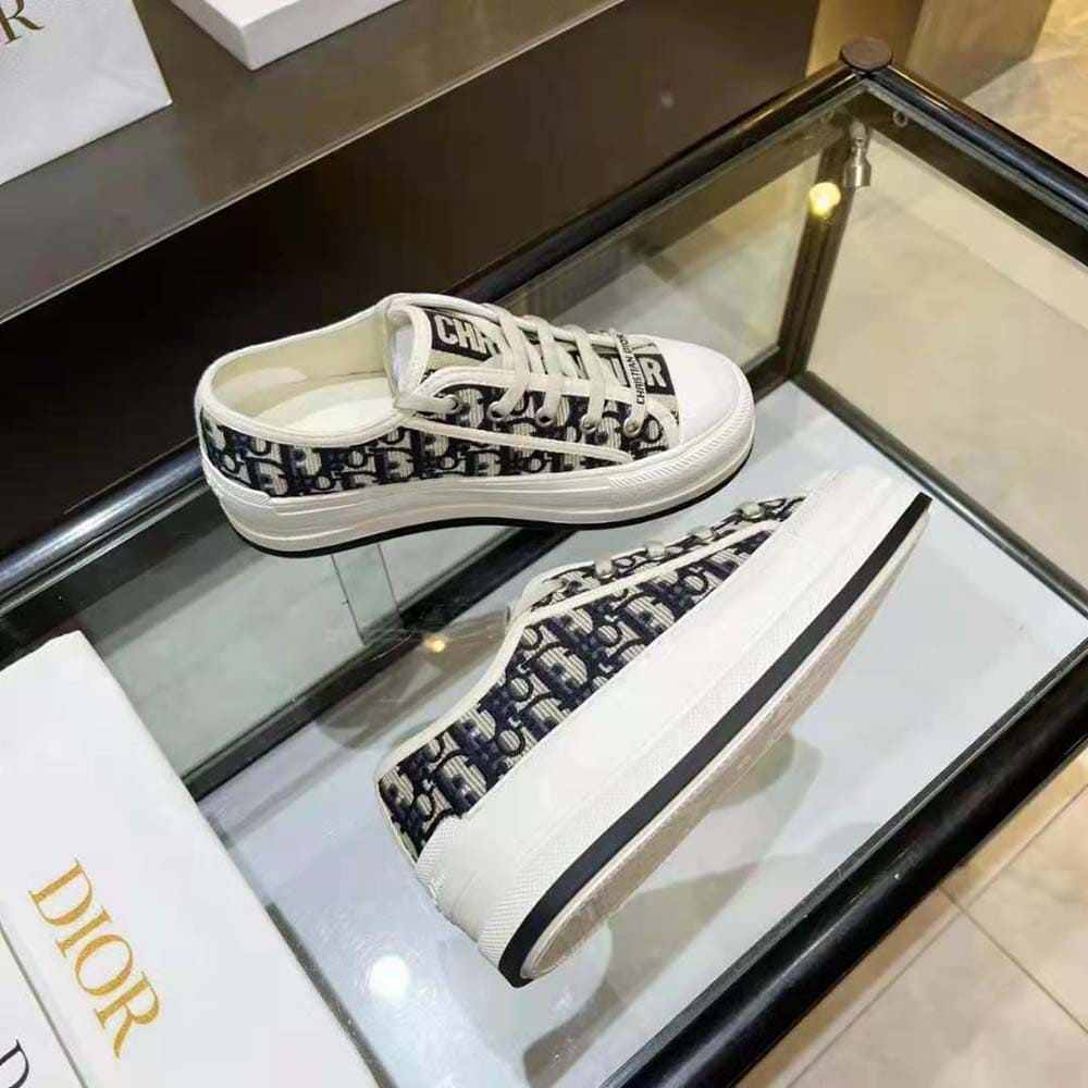 GIÀY Dior Women Walk’N’Dior Platform Sneaker Deep Blue Dior Oblique Embroidered Cotton