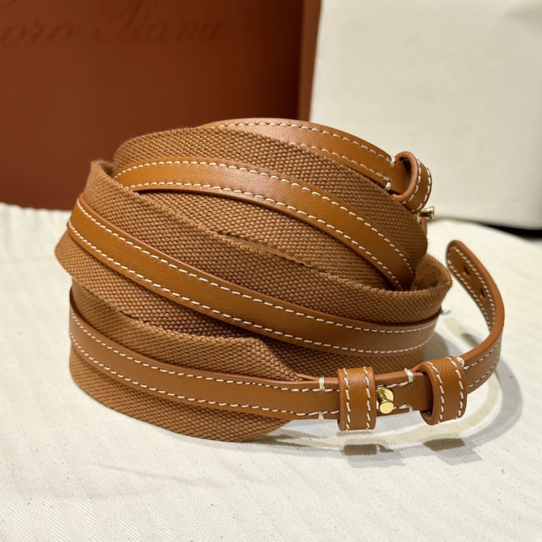 TÚI Loro Piana Bale Micro bằng da bê màu nâu Barenia