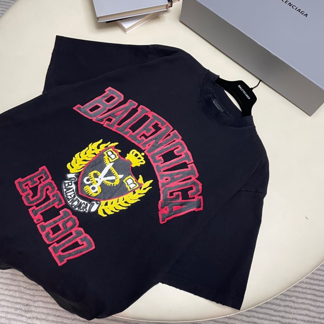 ÁO BALENCIAGA T SHIRT MÀU ĐEN UNISEX