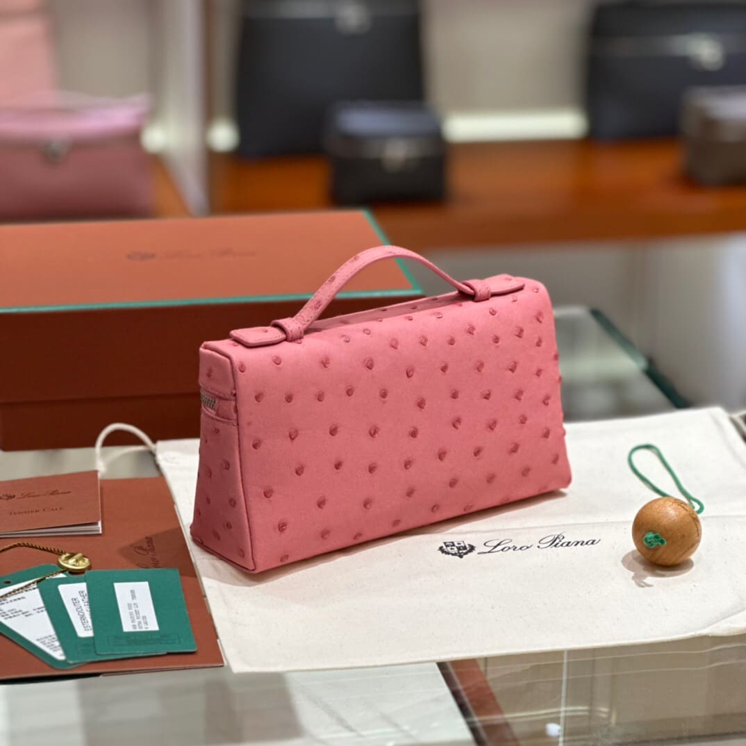 TÚI Loro Piana Women Extra Pocket L27 in Ostrich Leather Pink da đà điểu(Gía Liên Hệ)