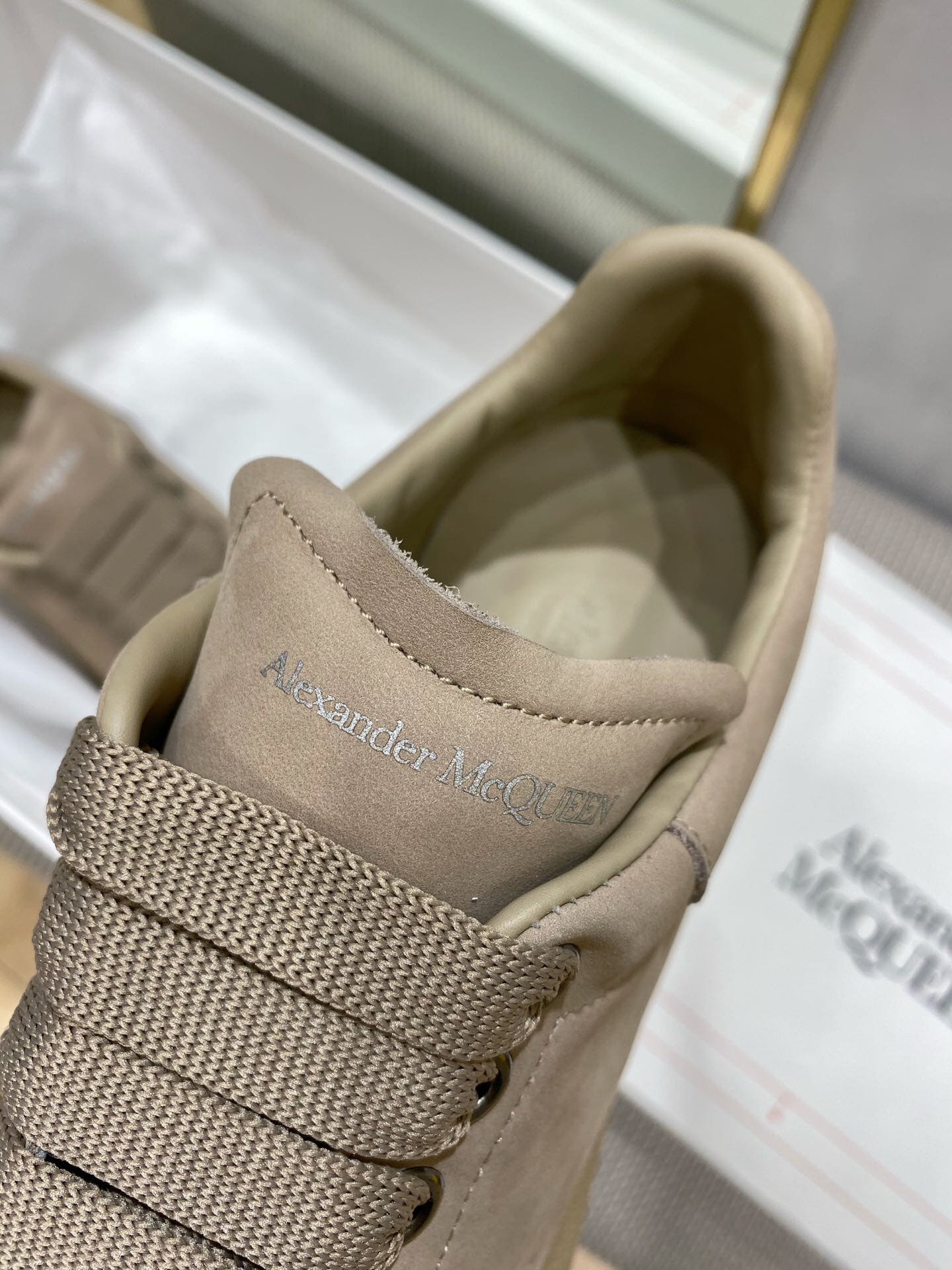 GIÀY ALEXANDER MCQUEEN SNEAKERS SHOES AAA UNISEX NAM VÀ NỮ DA BÊ HẢO HẠNG