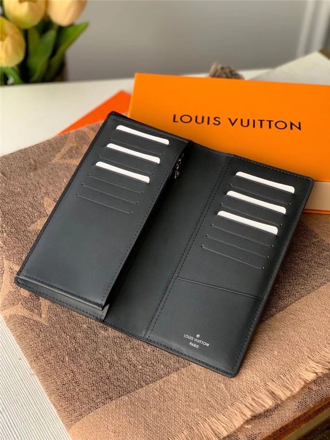 VÍ LOUIS VUITTON brazza wallet