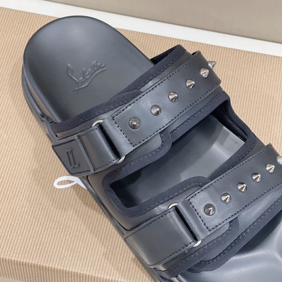 DÉP CHRISTIAN LOUBOUTIN CL LOGO SPIKES SANDAL AAA
