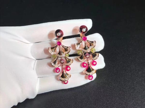 Bông tai kim cương, đá Peridot,thạch anh tím,Rubellite và kim cương Bulgari Divas Dream High Jewelry 18K (Liên hệ để biết giá)