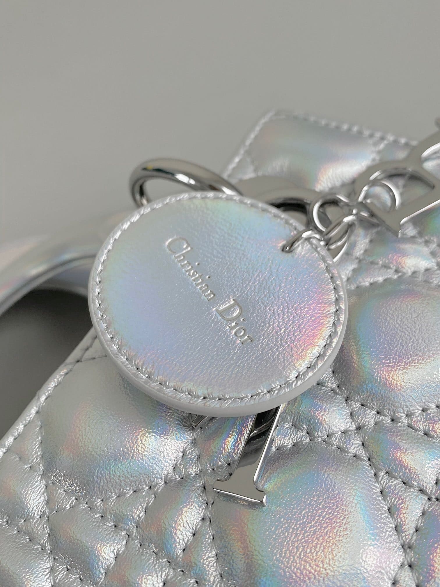 TÚI CHRISTIAN DIOR LADY DIOR Cannage Calfskin Pearl ánh trai