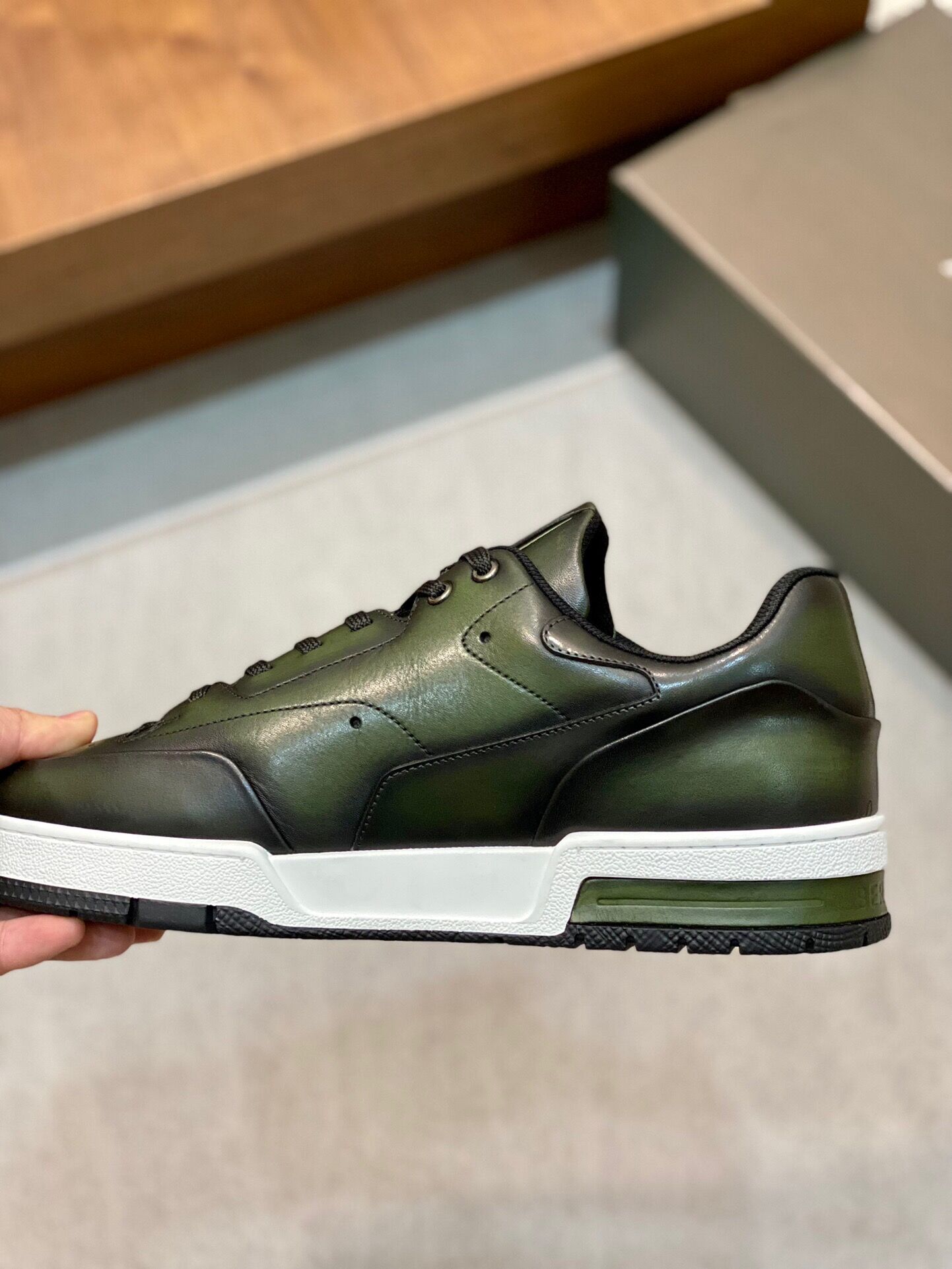 GIÀY BERLUTI OLIVE LEATHER SNEAKER SHOES AAA