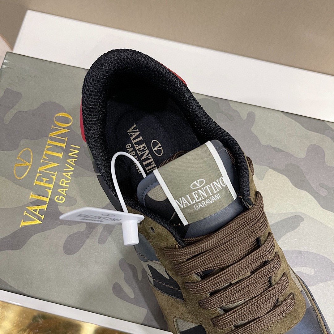 GIÀY VALENTINO STUDD LEATHER RUNNER SNEAKER SHOES AAA