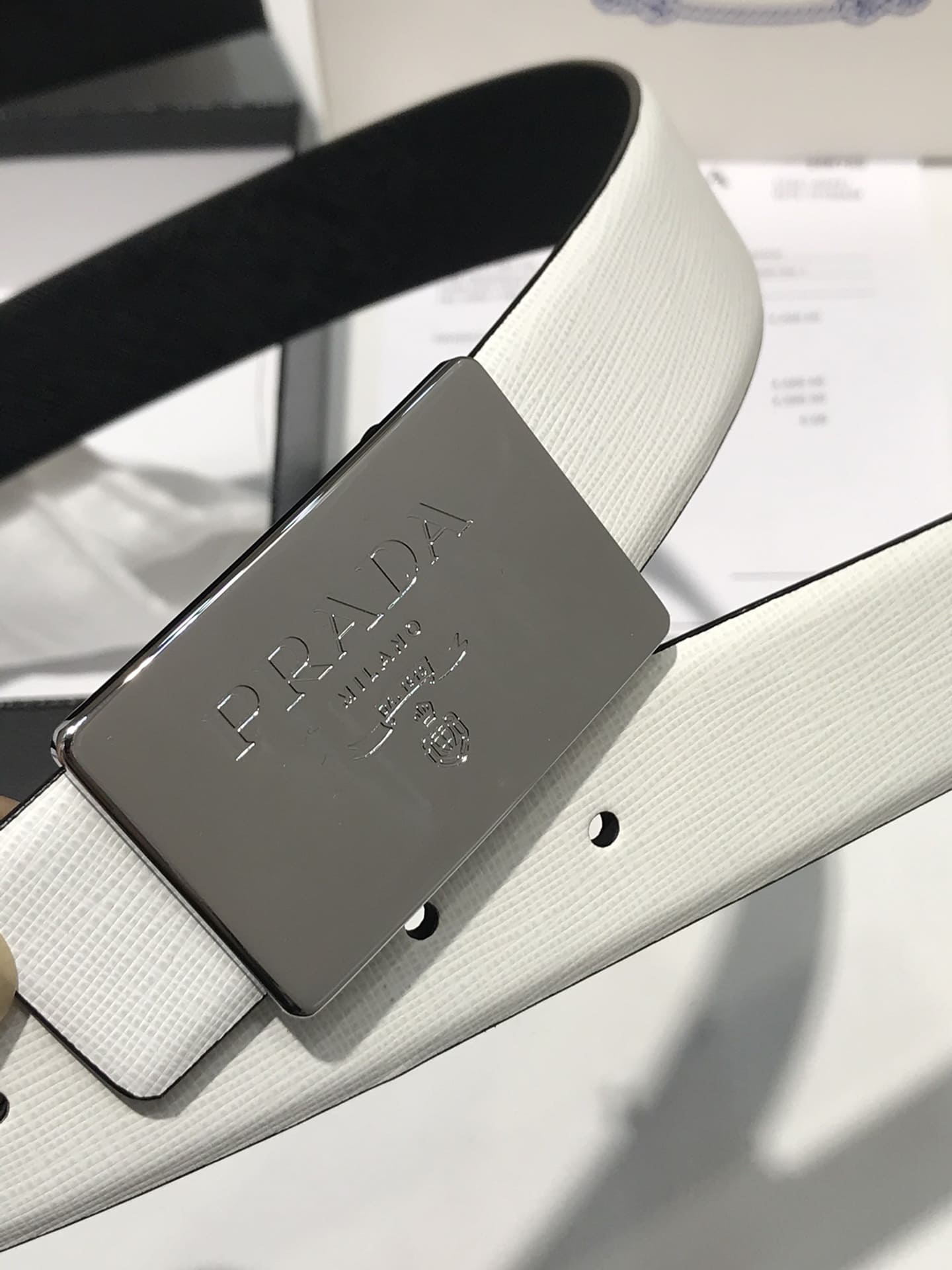 DÂY LƯNG PRADA WHITE SAFFIANO LEATHER Khóa bạc