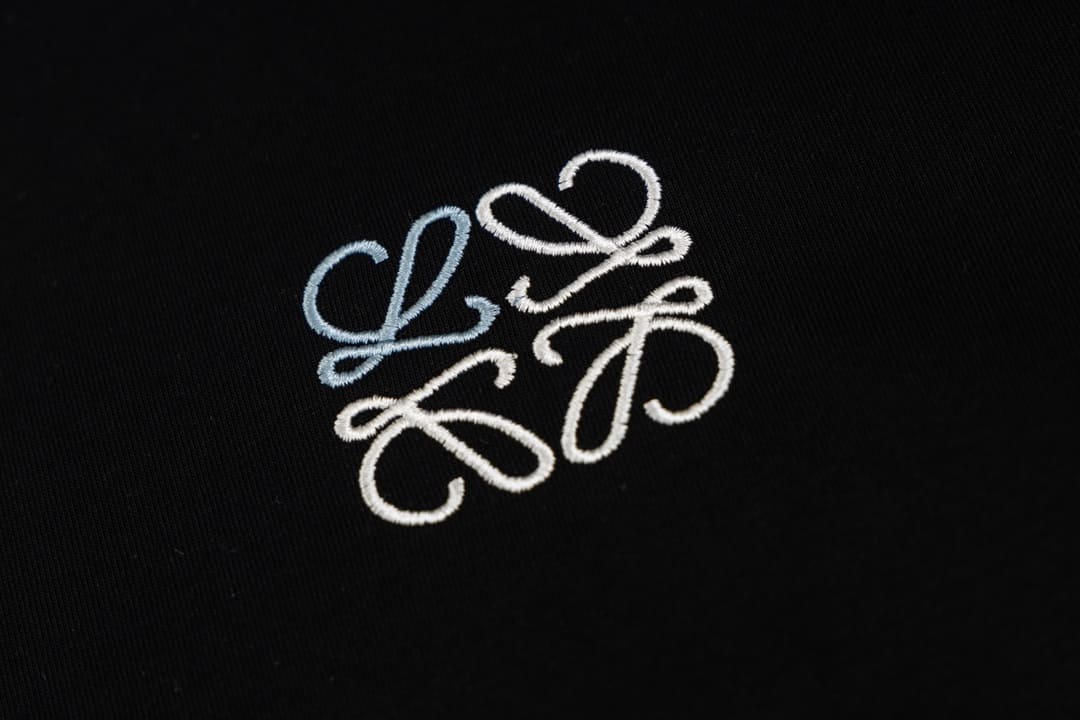 ÁO LOEWE T SHIRT MÀU ĐEN UNISEX
