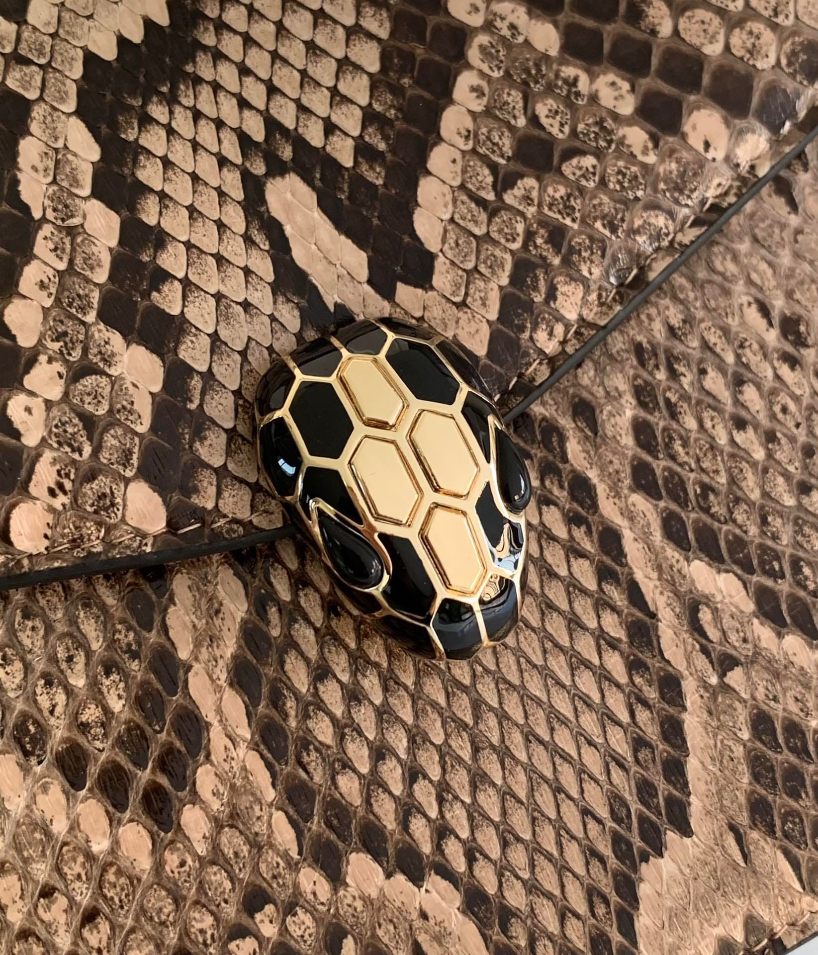 TÚI BVLGARI SERPENTI PYTHON SKIN DA TRĂN