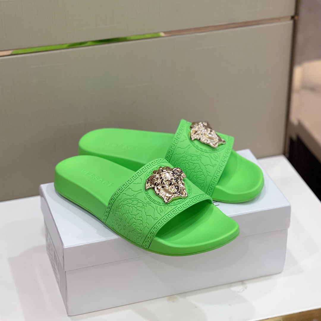 DÉP VERSACE MEDUSA HEAD SLIPPER