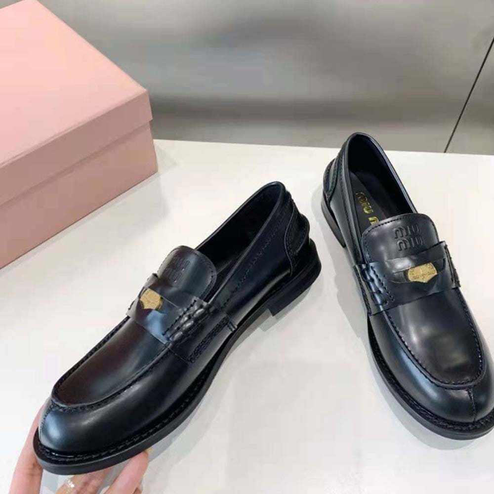 GIÀY Miu Miu Women Brushed Leather Loafers-Black