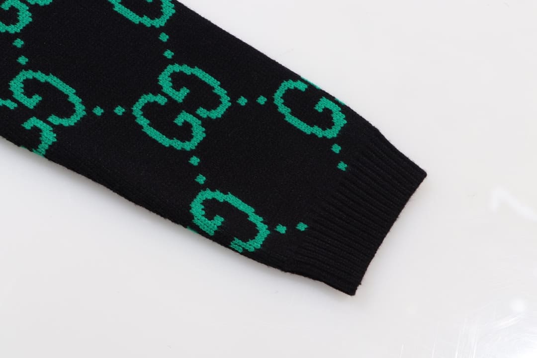ÁO Gucci GG Sewing Green Sweater Unisex