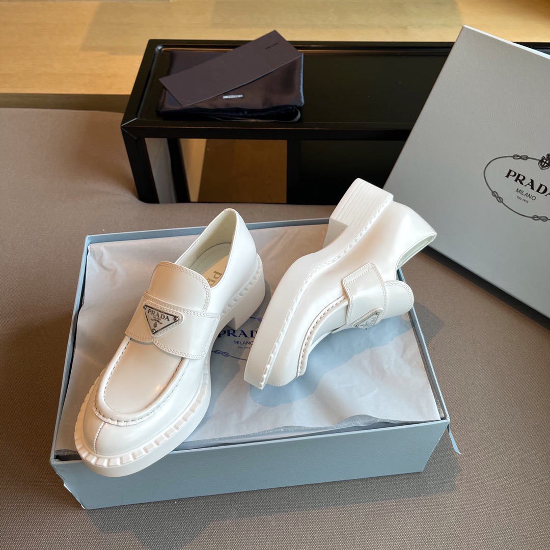 GIÀY PRADA Leather loafer