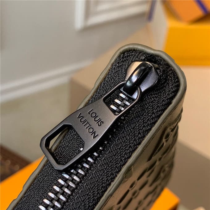 VÍ LOUIS VUITTON zippy wallet vertical