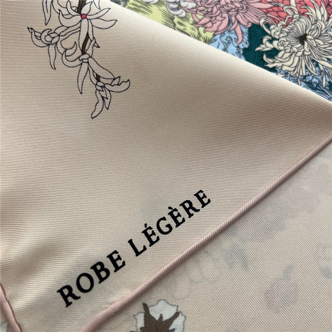 KHĂN Hermes Robe Legere Silk scarf