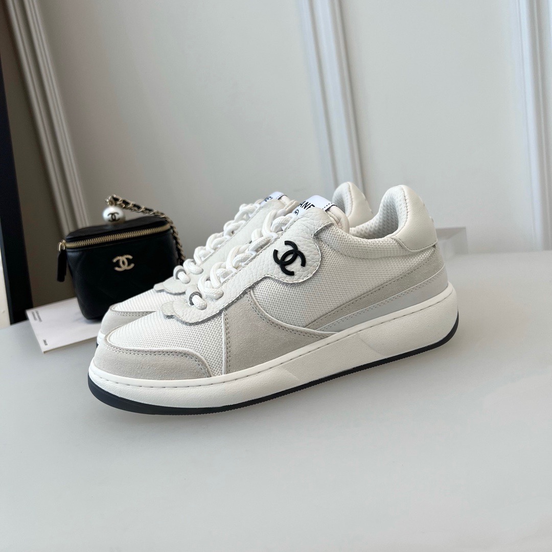 GIÀY CHANEL CC LOGO SNEAKER SHOES