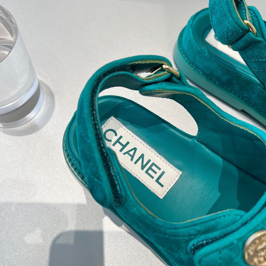 GIÀY CHANEL CC LOGO SANDALS