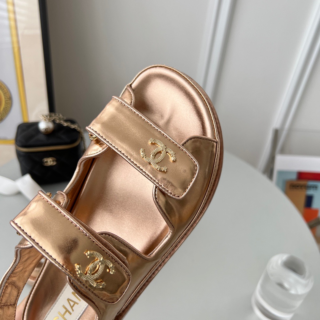 GIÀY CHANEL CC LOGO SANDALS