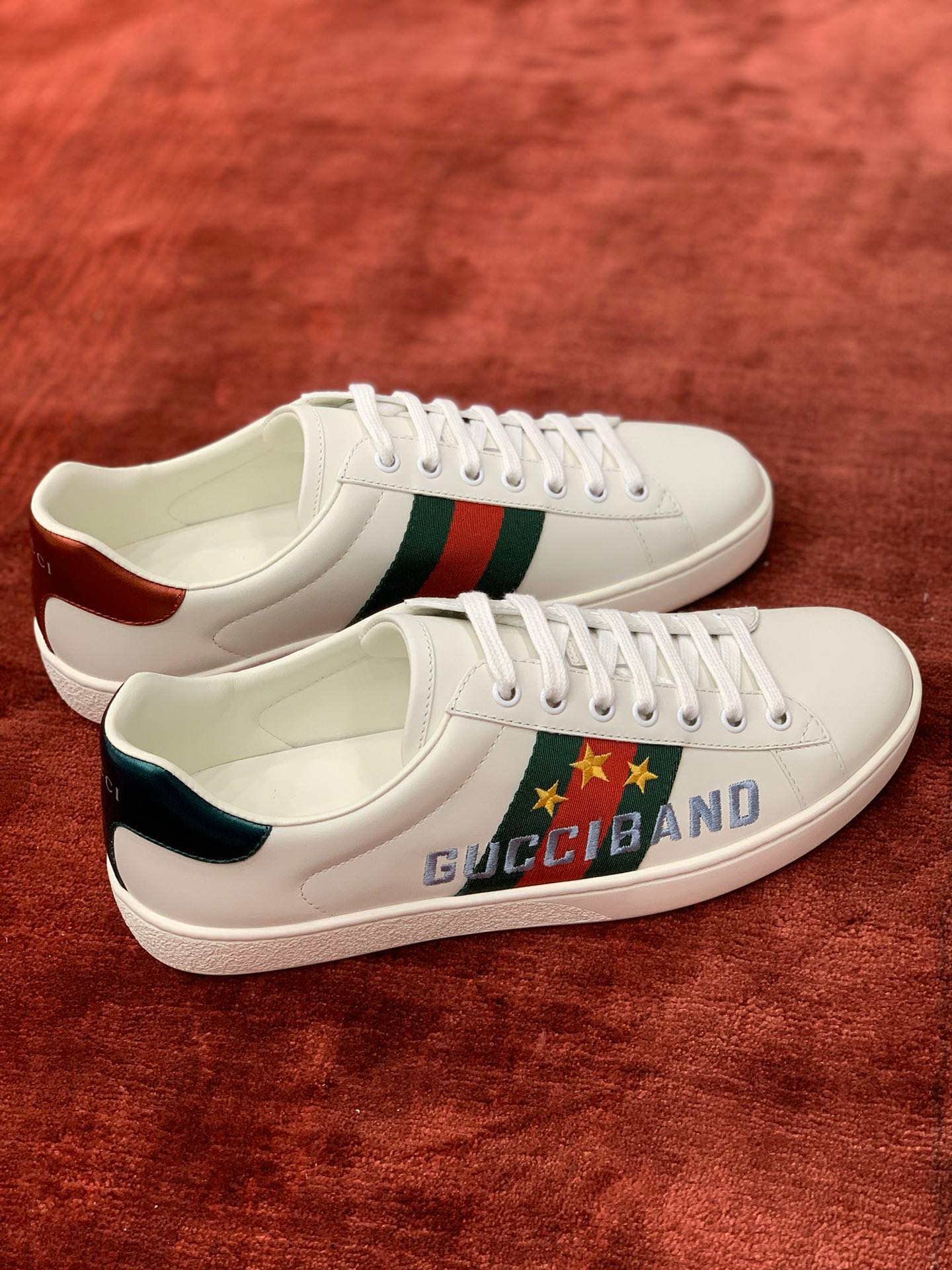 GIÀY GUCCI Leather Ace Sneakers Gucci Band Star White