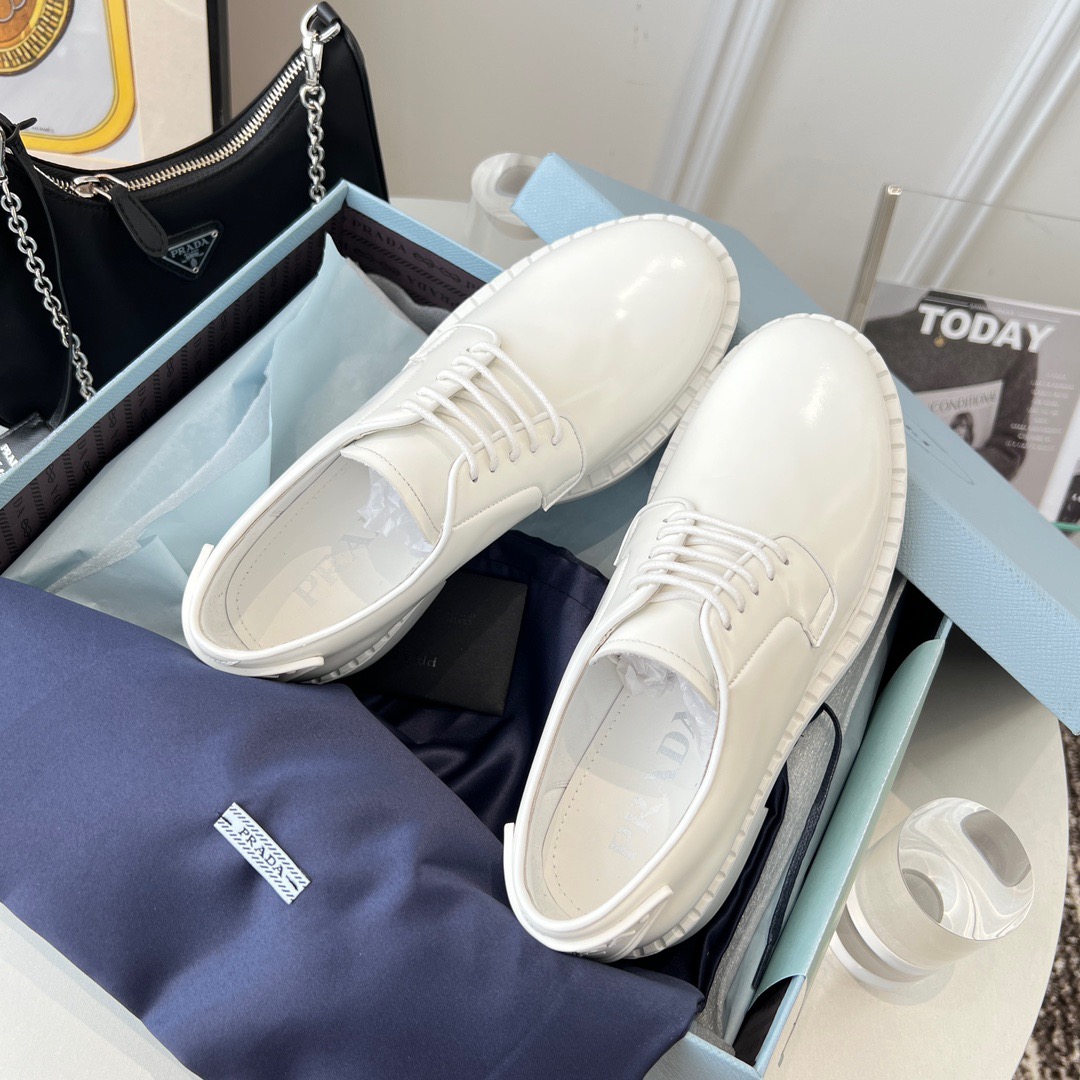 GIÀY PRADA TRIANGLE LOGO LOAFER SHOES