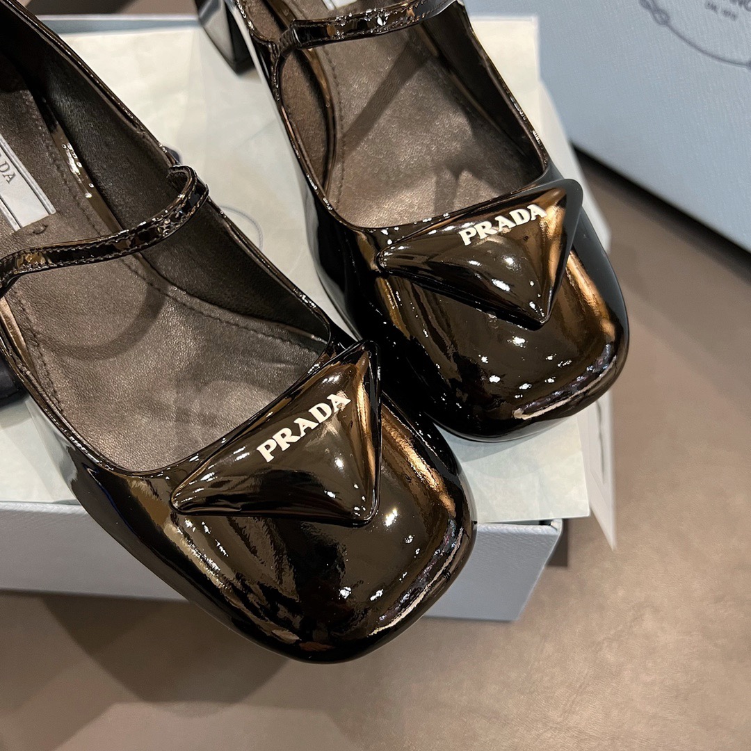 GIÀY PRADA Gloss Leather Sling Back