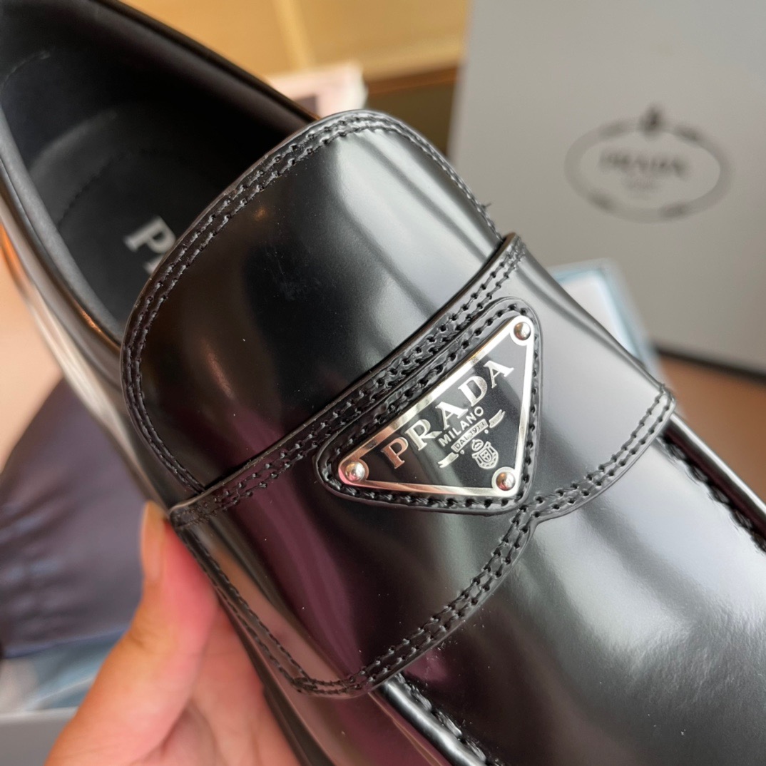 GIÀY PRADA Leather loafer High Sole