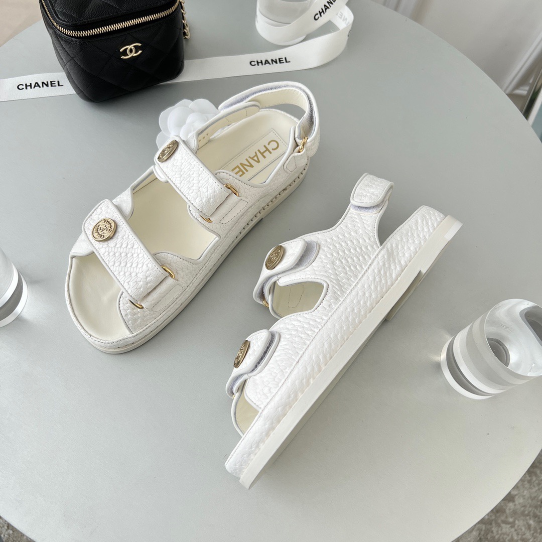 GIÀY CHANEL CC LOGO SANDALS