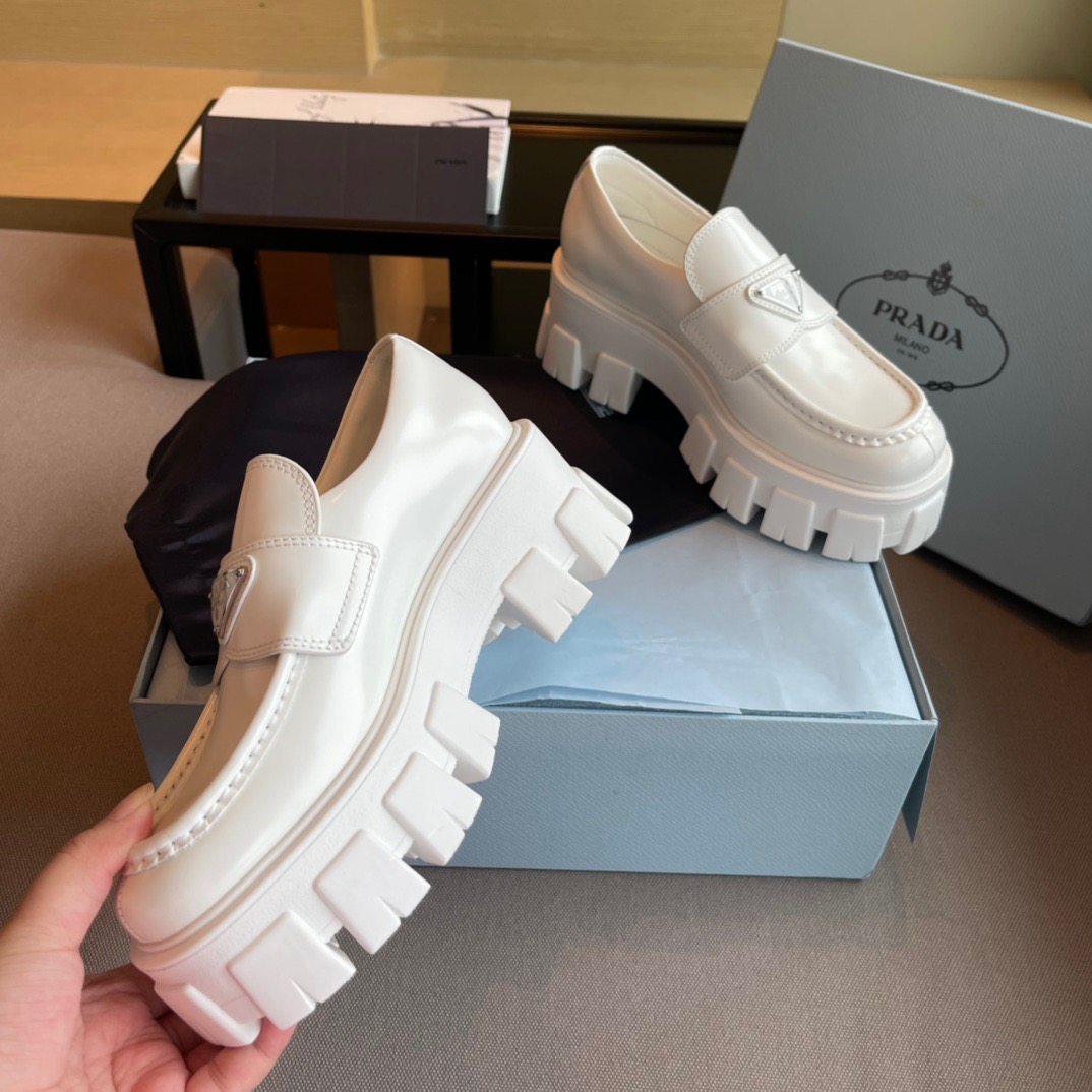 GIÀY PRADA Leather loafer High Sole