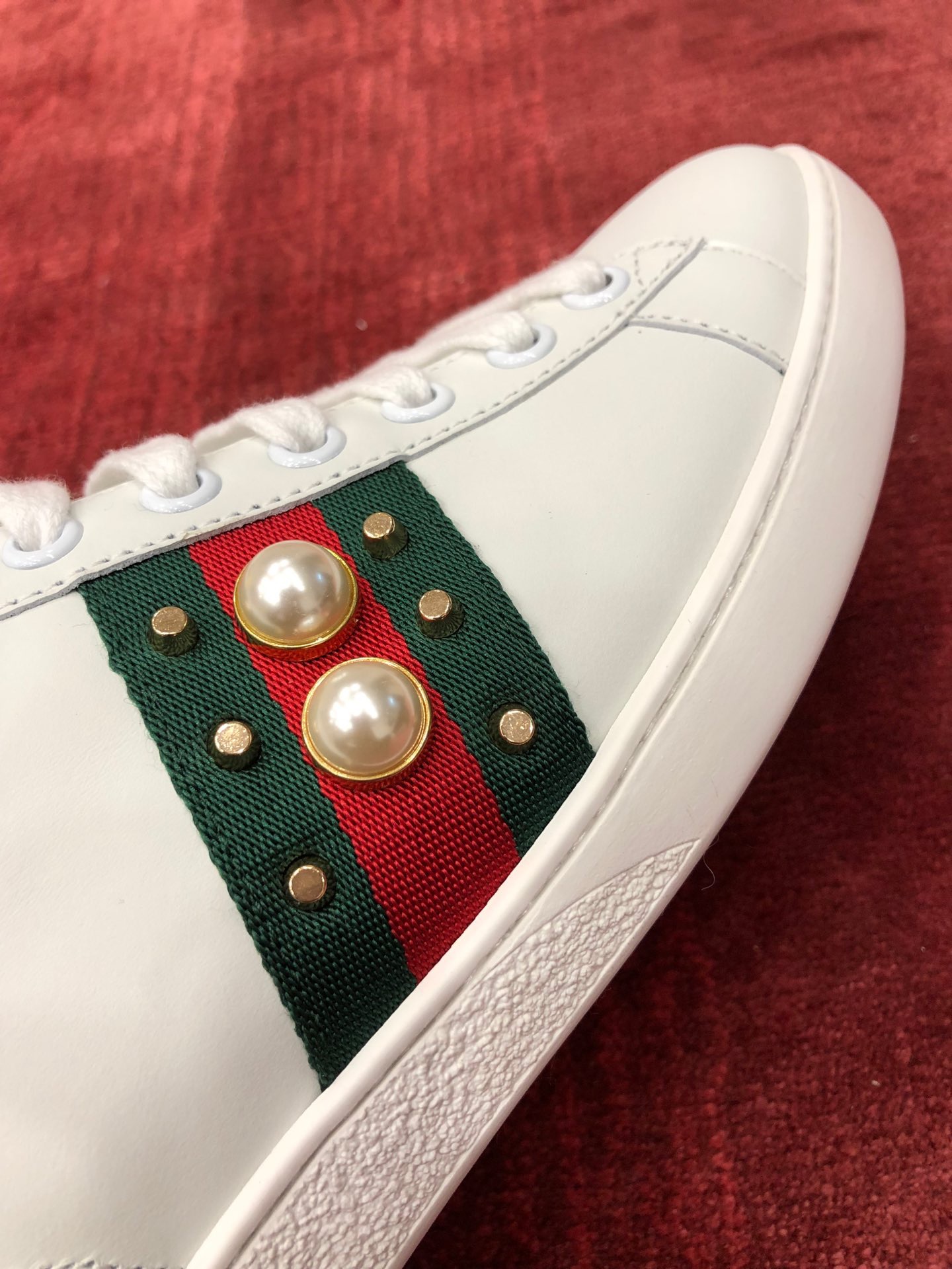 GIÀY GUCCI Leather Ace Sneakers Pear and Spkies White