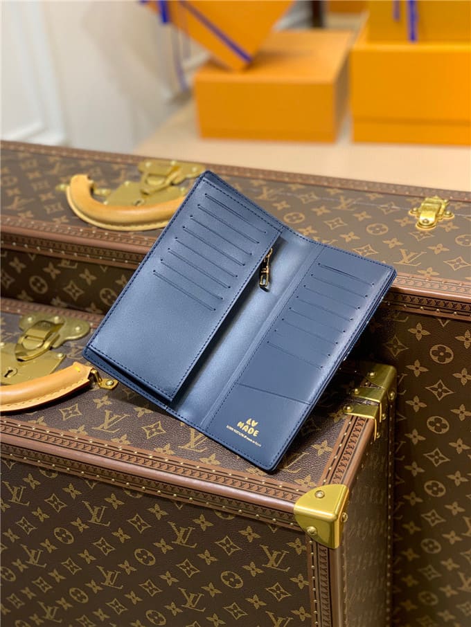 VÍ LOUIS VUITTON brazza wallet