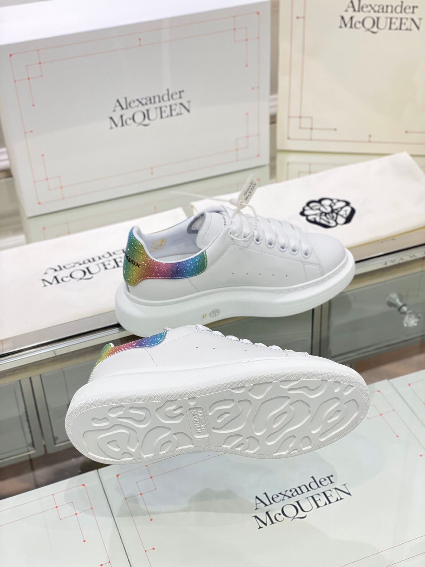 GIÀY ALEXANDER MCQUEEN SNEAKERS SHOES AAA UNISEX NAM VÀ NỮ DA BÊ HẢO HẠNG